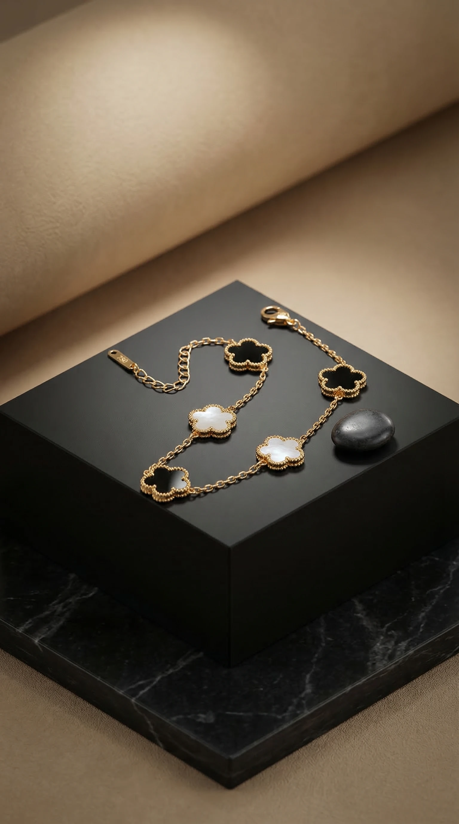 Gold Clover Design Bracelet