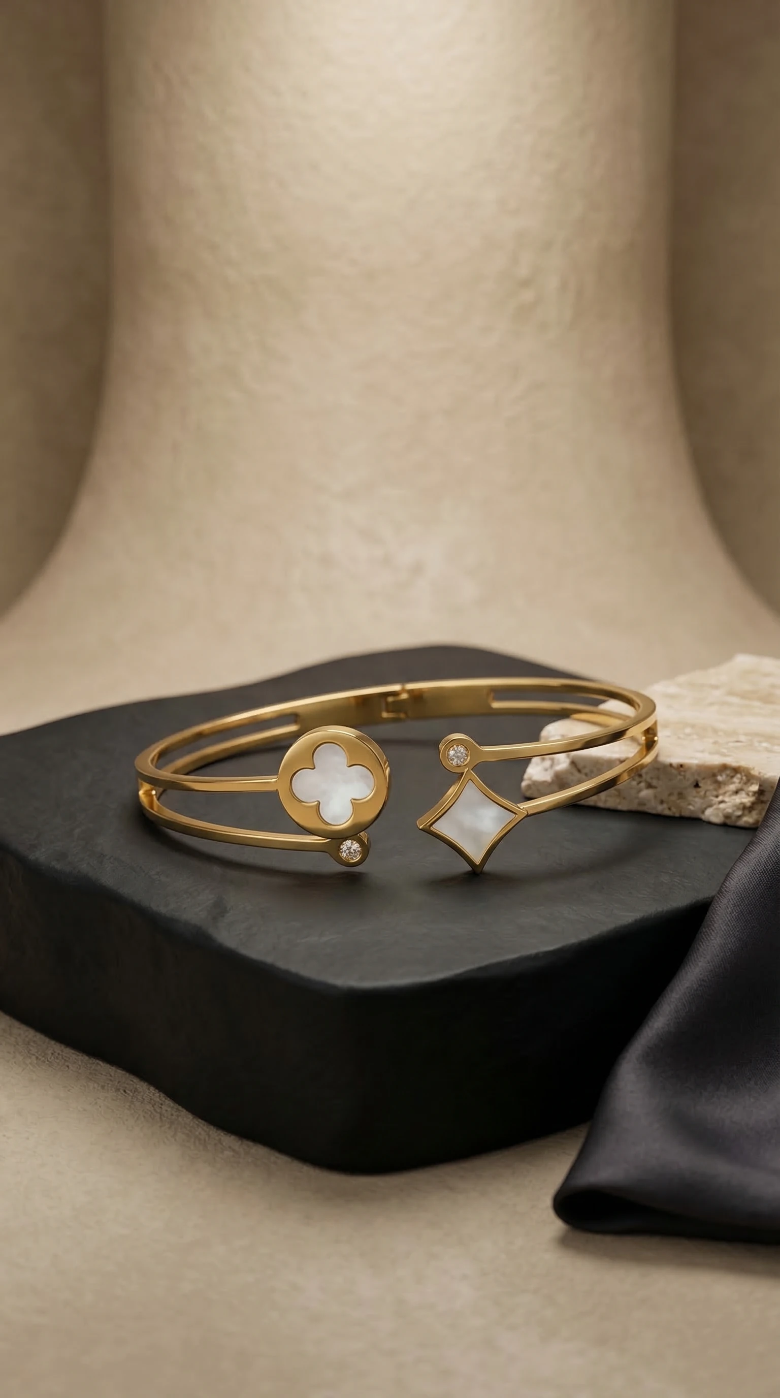 Clover & Star Anti-Tarnish Bracelet