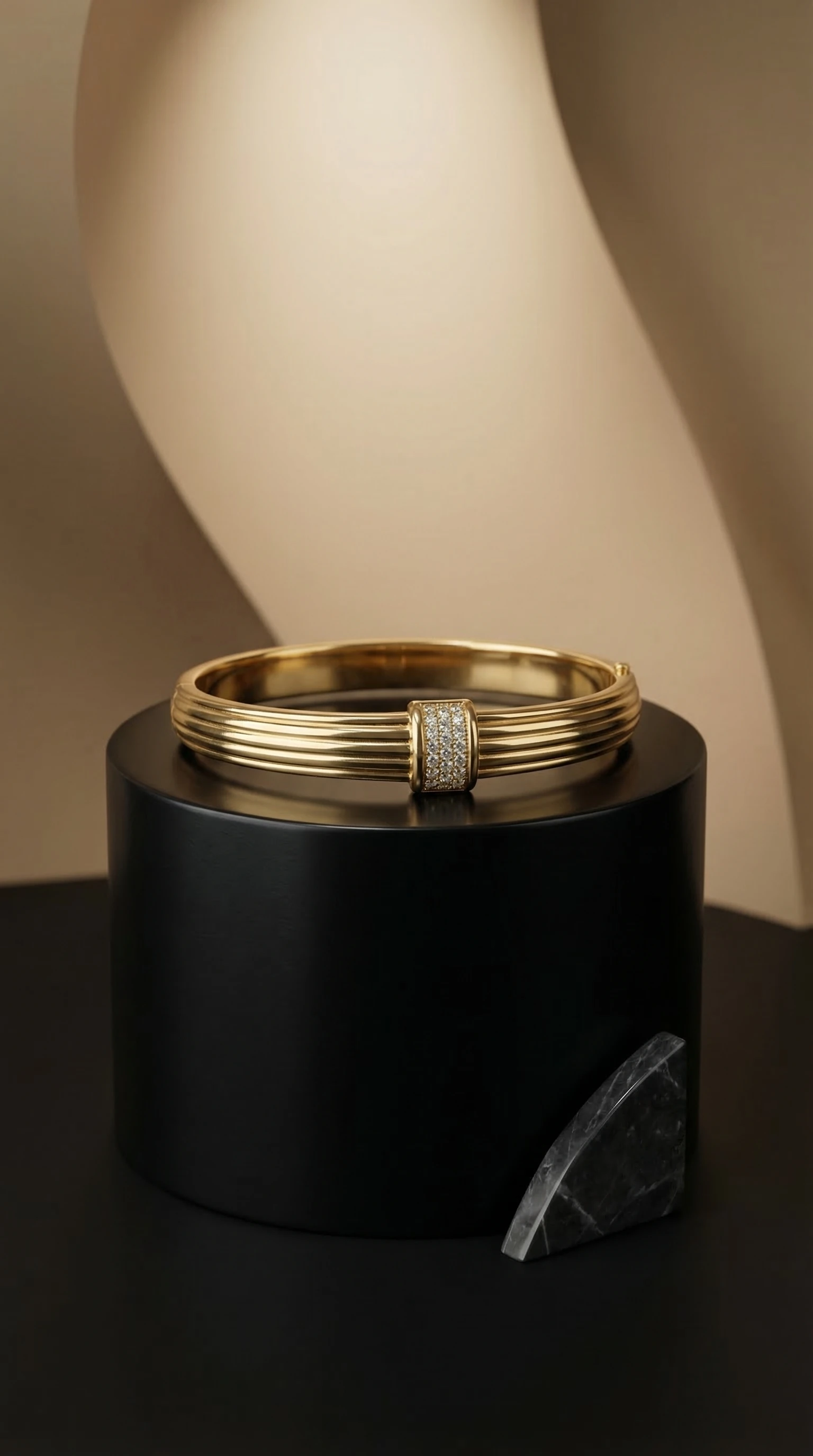 Elara Anti-Tarnish Bracelet
