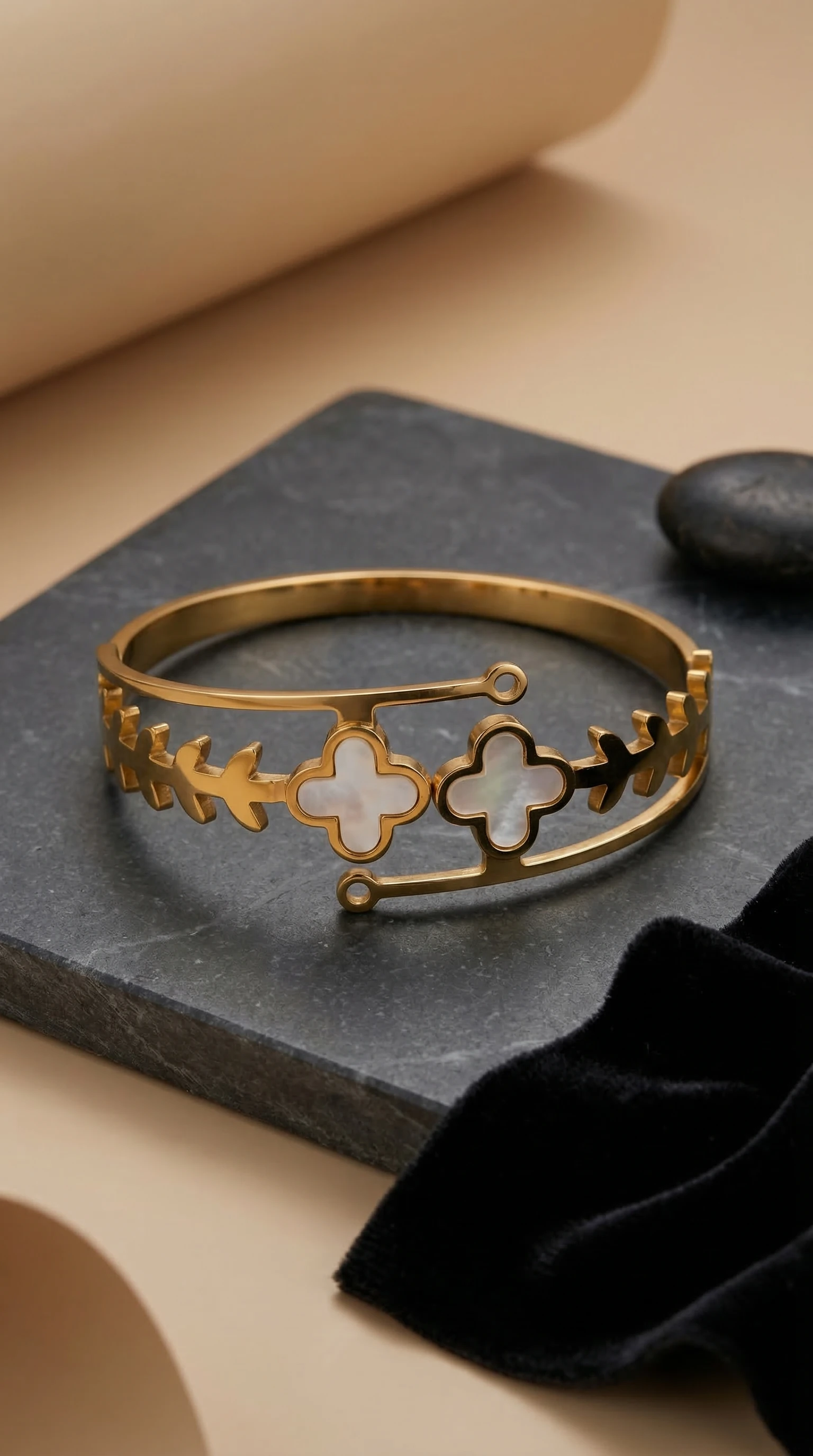 Luxe Clover Gold Bangle Bracelet